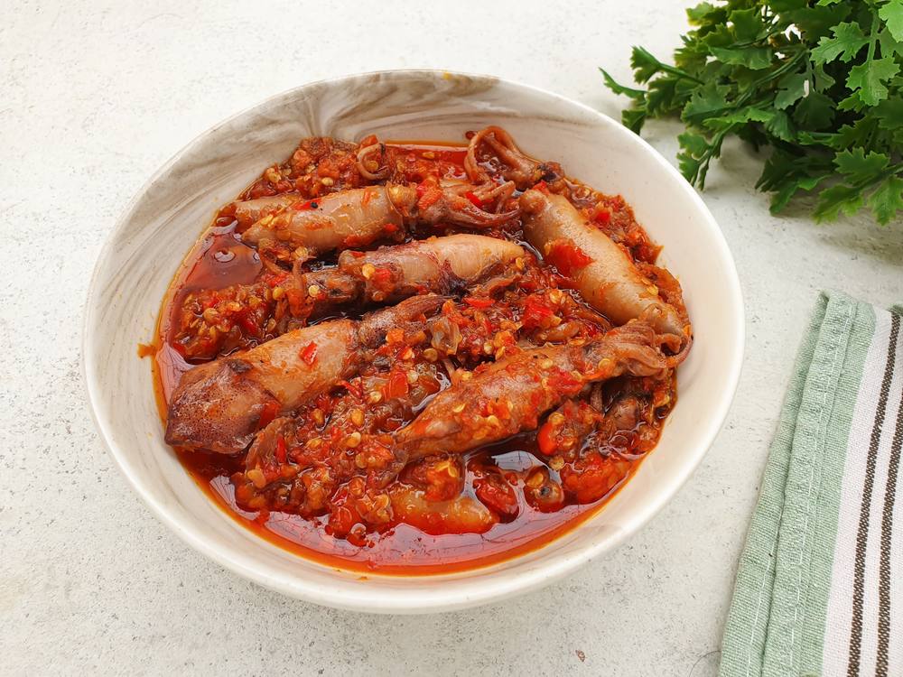 Siapa sih yang nggak suka cumi?Resep Cumi Oseng Mercon Simpel, Gampang dan Cepat Bikinnya